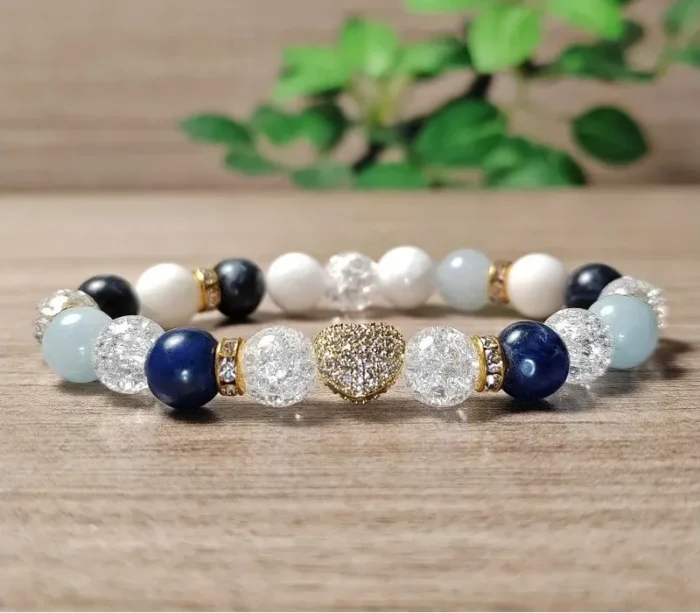 Akvamarin, tejkvarc, szodalit, hegyikristály karkötő