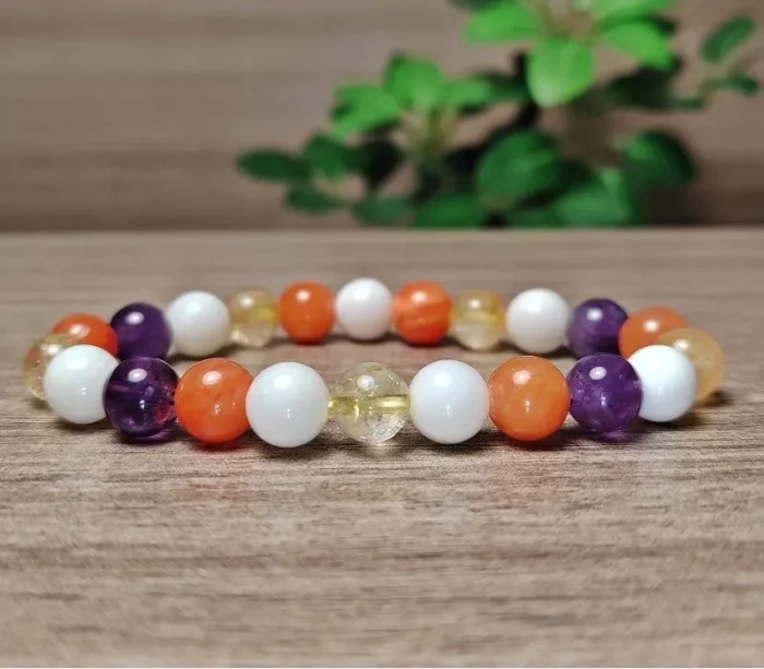 Jáde, citrin, ametiszt, gyöngyház karkötő