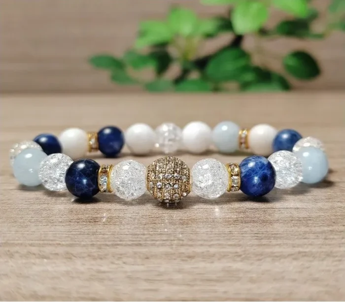 Akvamarin, szodalit, hegyikristály karkötő cirkon gömbbel
