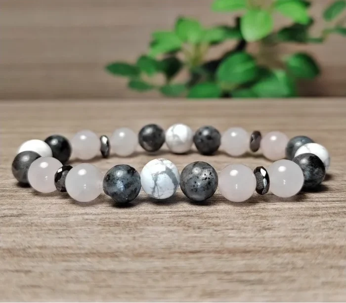 Howlit, labradorit, rózsakvarc ásvány karkötő