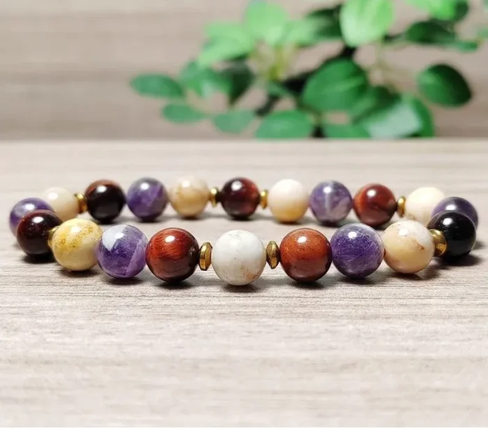 Koncentrációt javító, önmagunk elfogadását segítő, védő karkötő