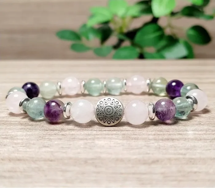 Rózsakvarc, fluorit, hematit karkötő