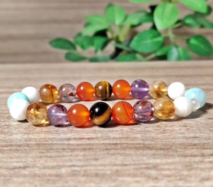 Belső sebek oldását és életenergia megújulását támogató karkötő